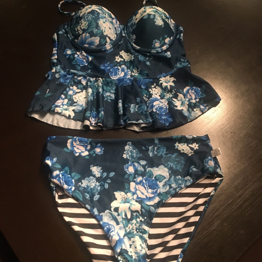 Calico Print Peplum Reversible Tankini Set